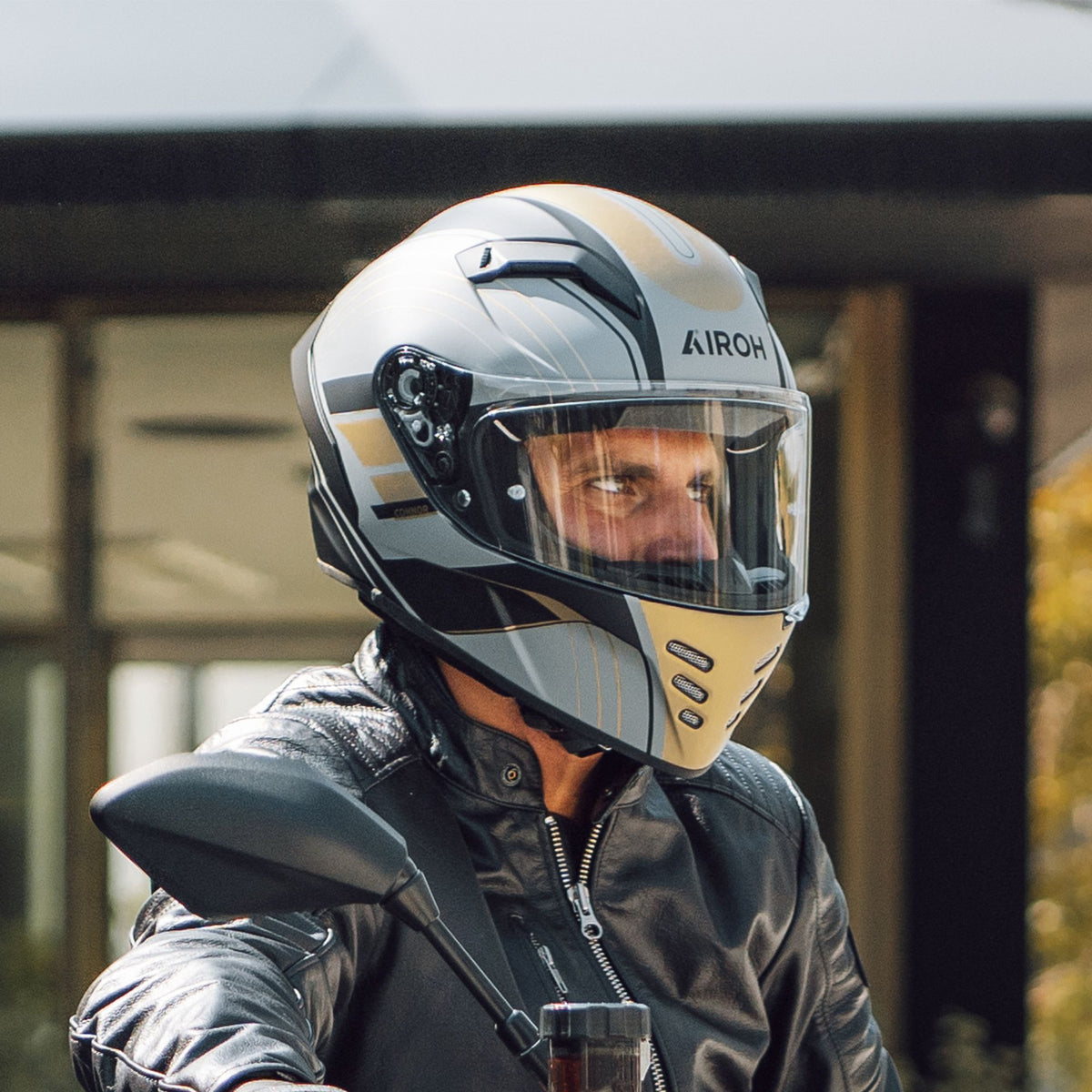 Airoh Connor Full-Face Motorcycle Helmet in Matt Black Bronze