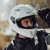 Airoh Connor Full Face Motorcycle Helmet In Gloss White